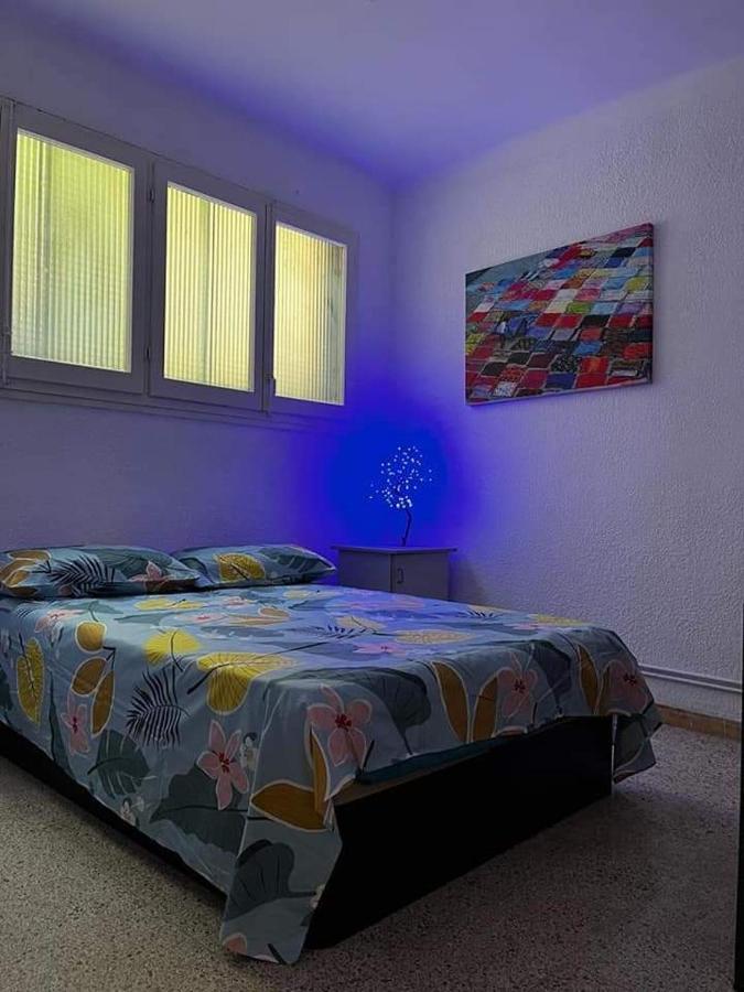 Hostal Babylon Барселона Экстерьер фото